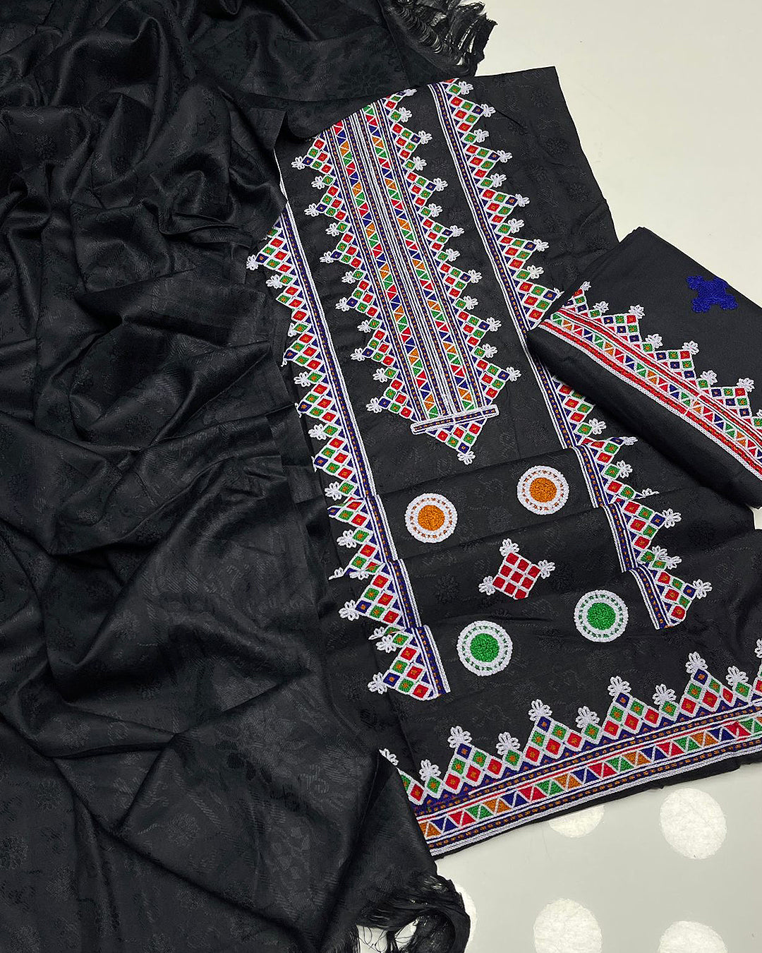3 PC Unstitched Linen Embroidered Dress