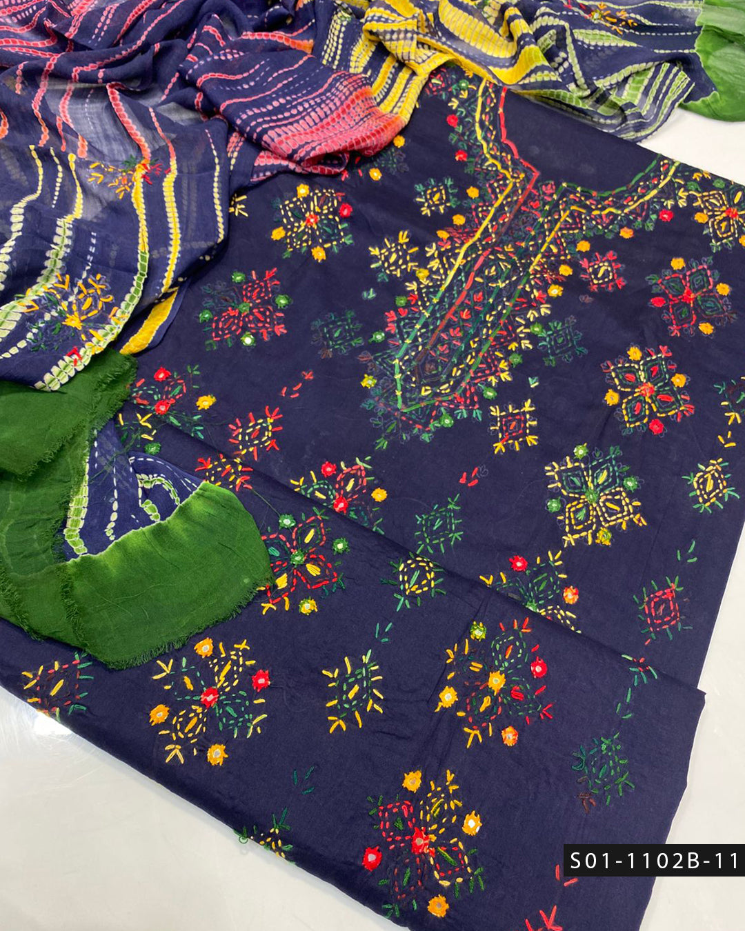 Handmade Afghani Sheesha Work 3PC Lawn Suit with Tie & Dye Chiffon Dupatta