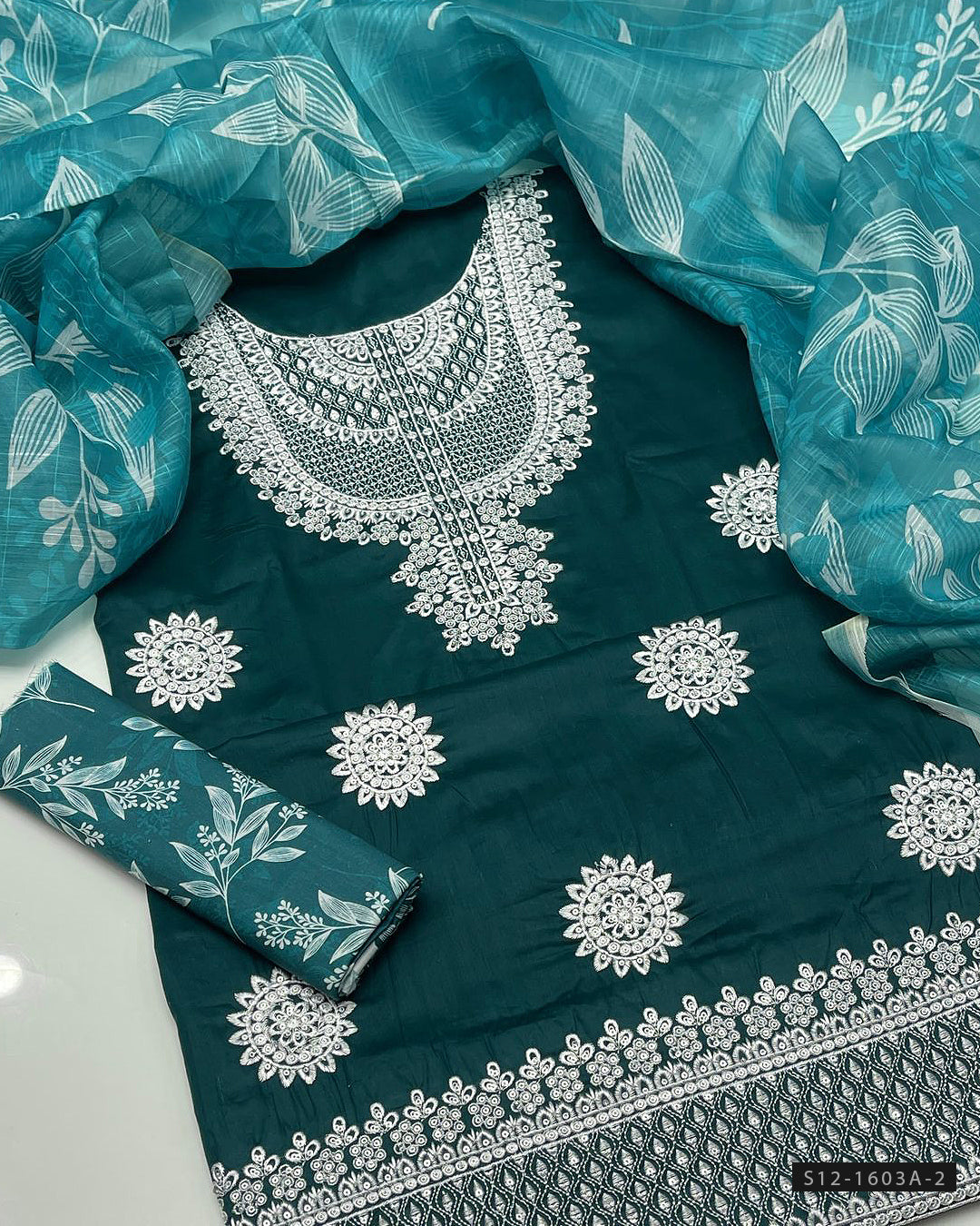 3 PC Unstitched Cotton Lawn Dress Cololection