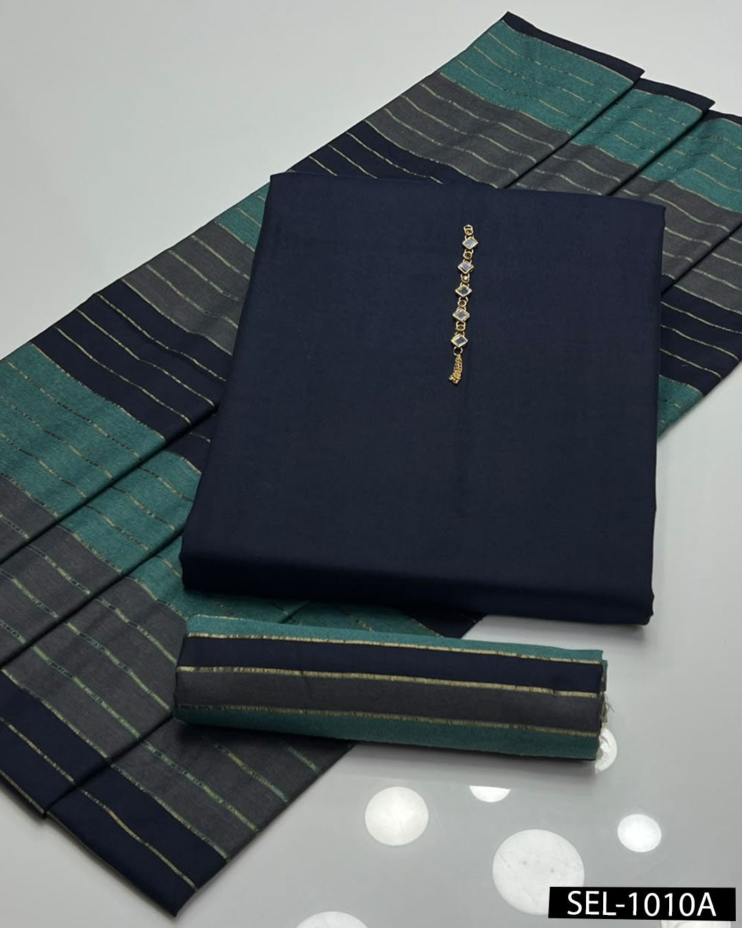 Multani Khaddar Sussi 3Pc Unstitched Suit with Zari Line Dupatta