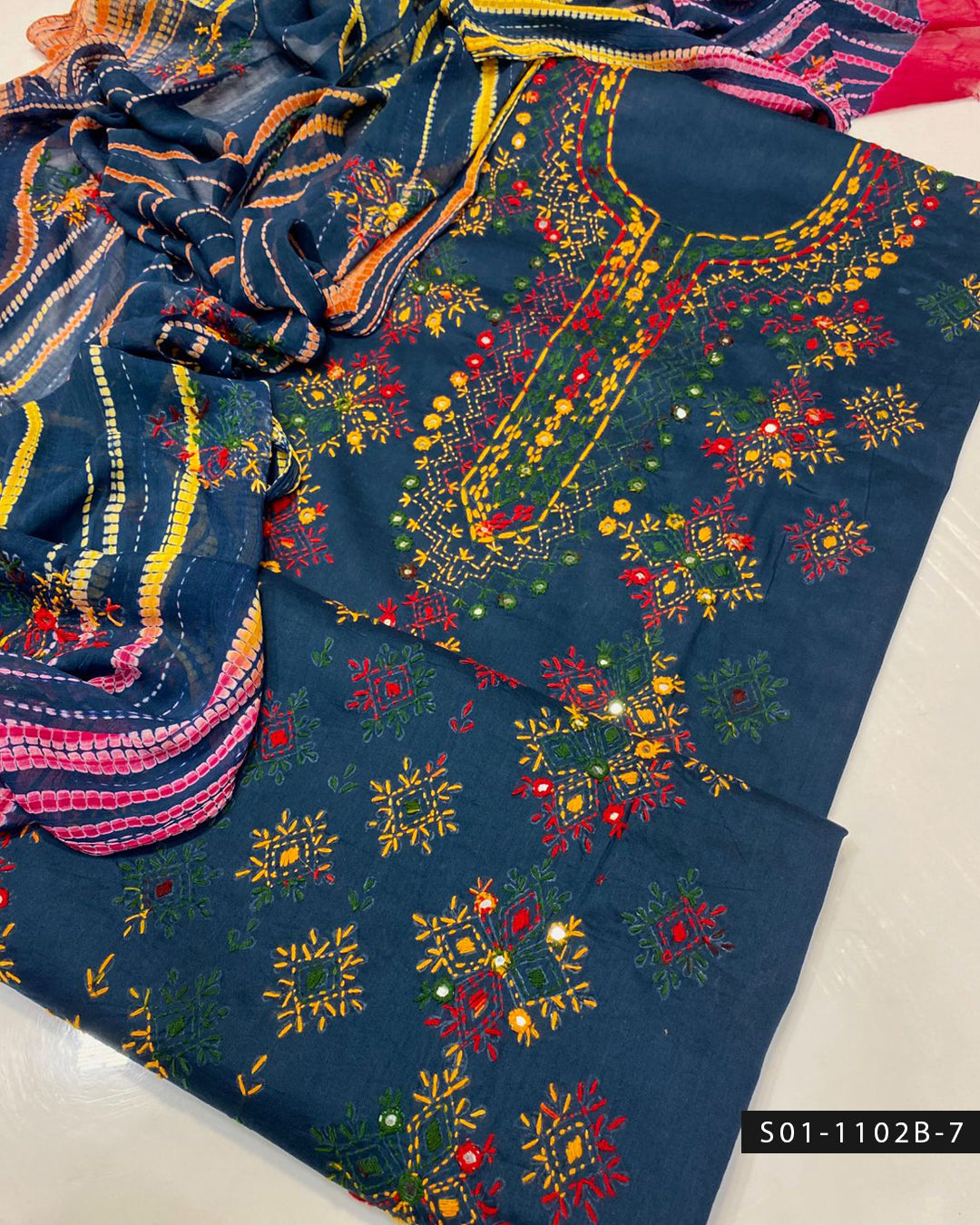 Handmade Afghani Sheesha Work 3PC Lawn Suit with Tie & Dye Chiffon Dupatta