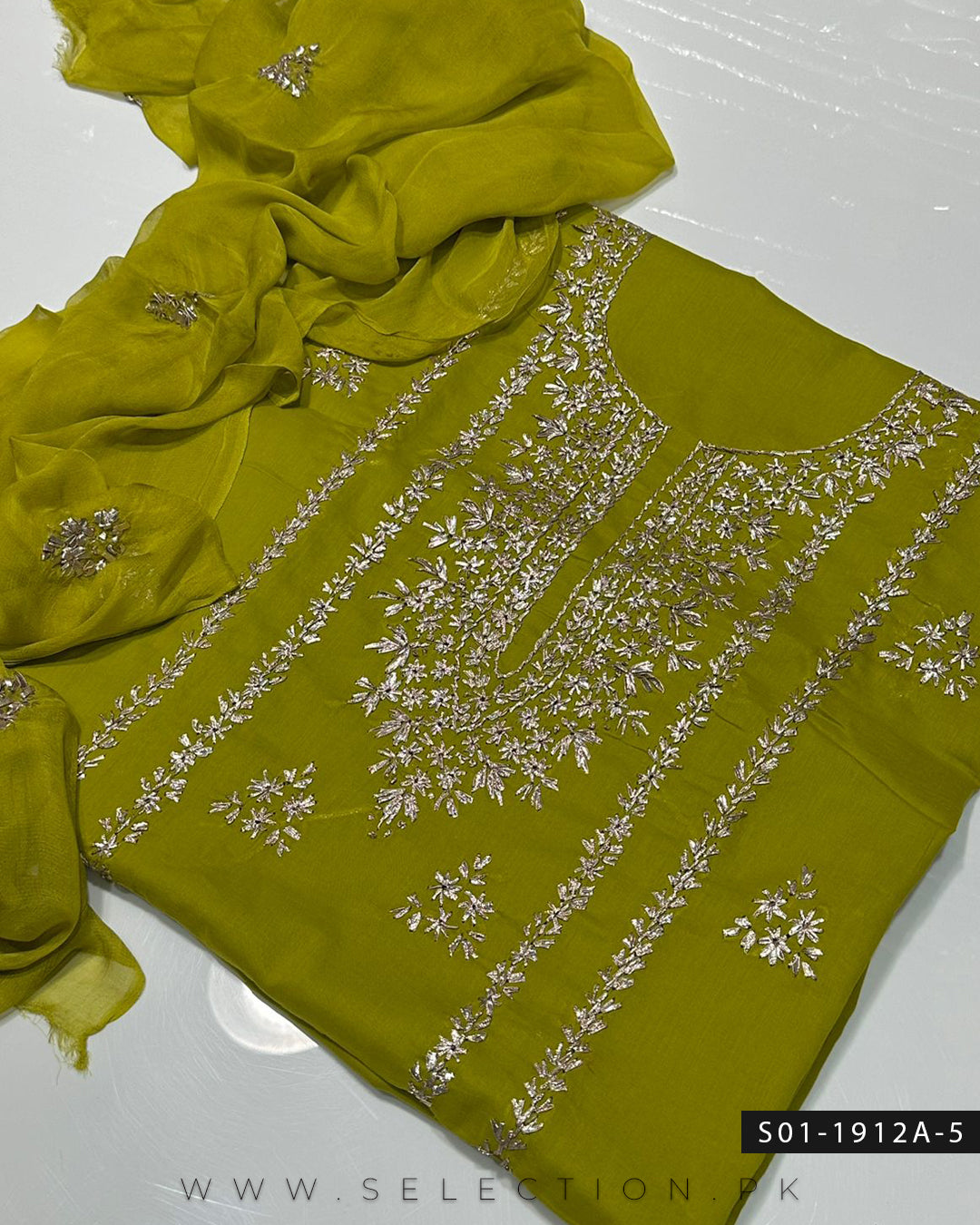 Handmade 3 PC Unstitched Lawn Gotta Dress Collection