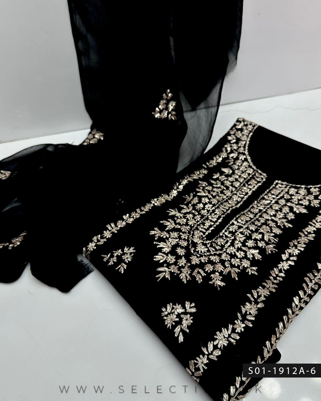 Handmade 3 PC Unstitched Lawn Gotta Dress Collection