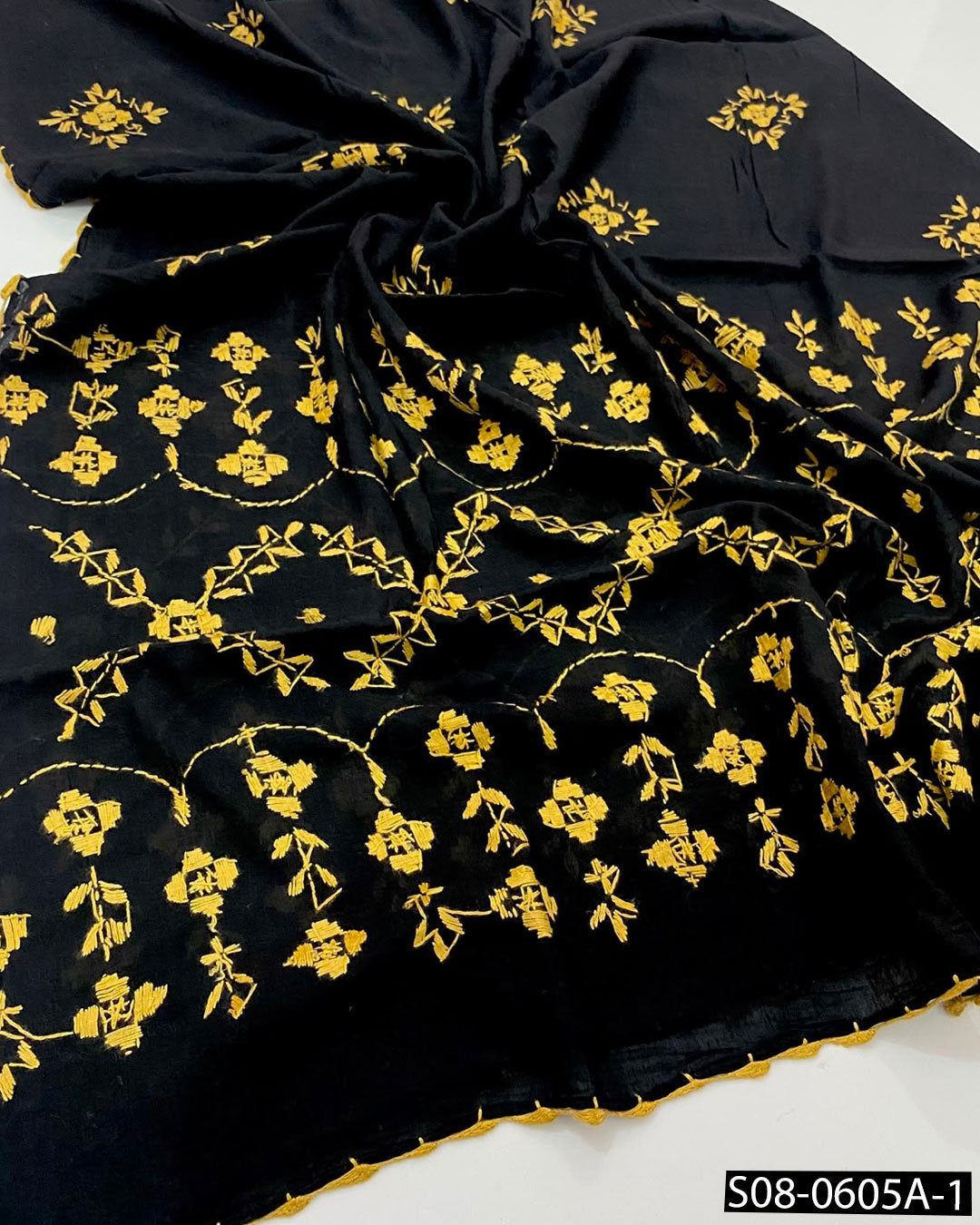 Hand Embroidered Lawn Dupattas/Chaddars