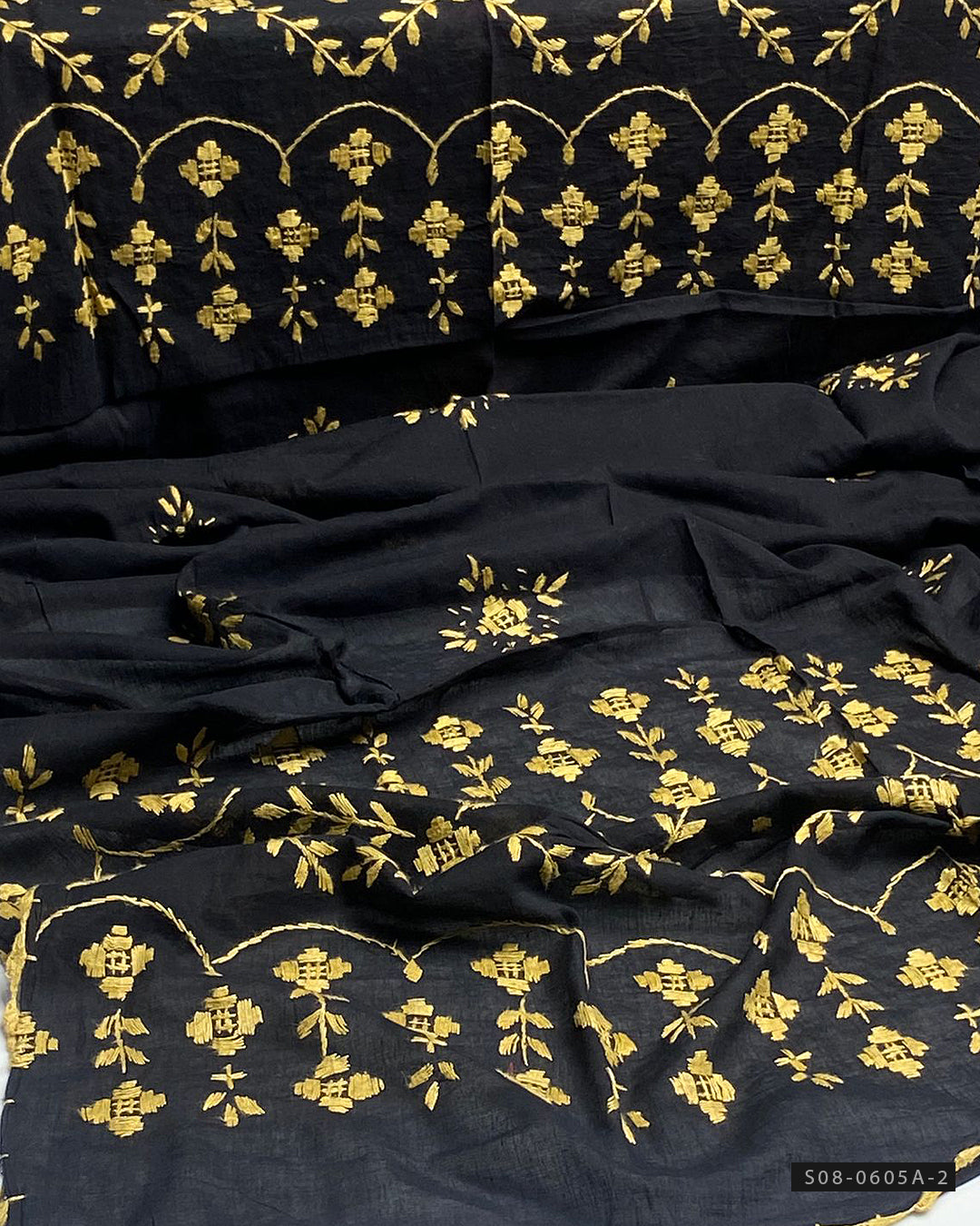 Hand Embroidered Lawn Dupattas/Chaddars
