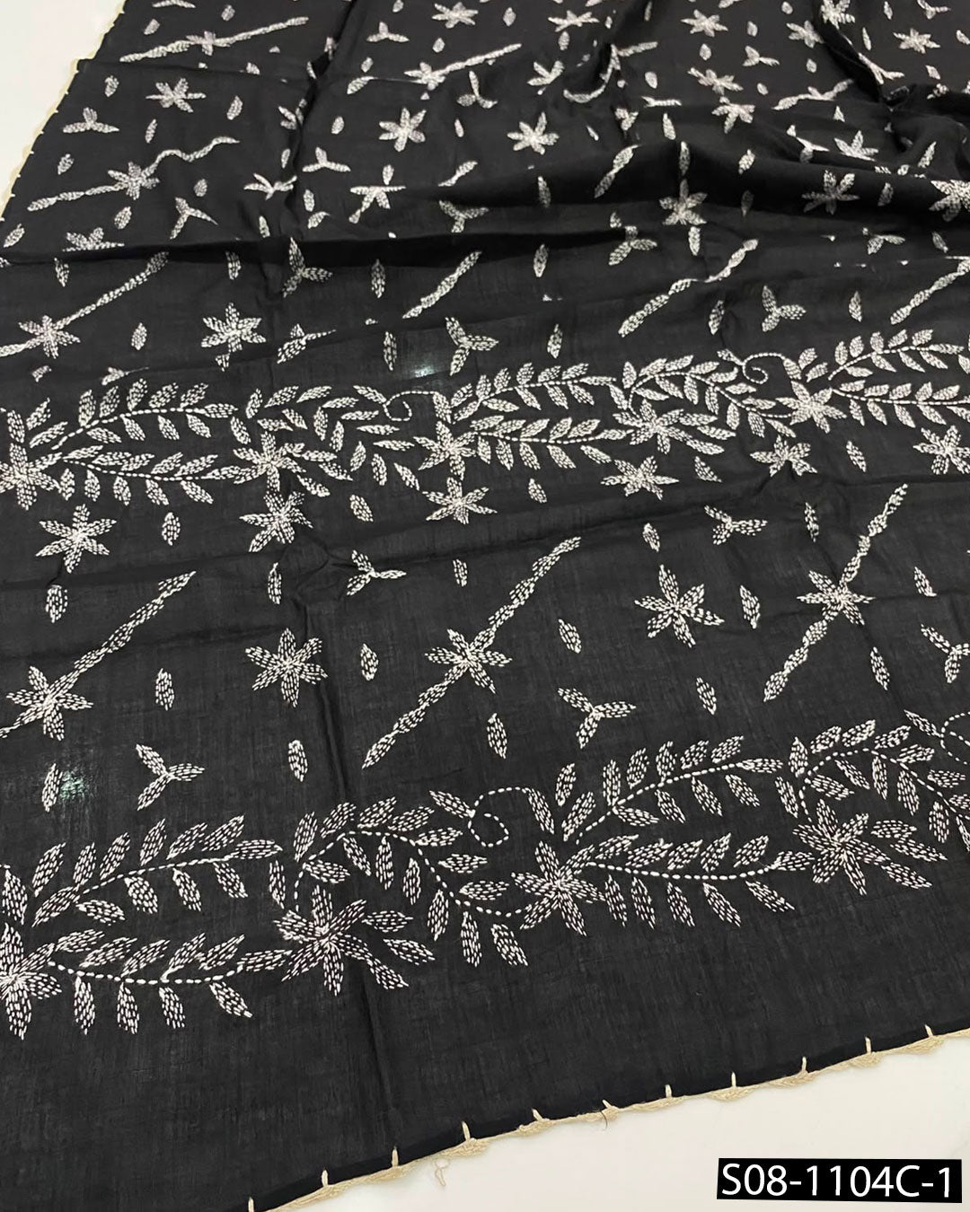 Handcrafted Lawn Chaddar with Chawal Tanka Embroidery & Lace Border