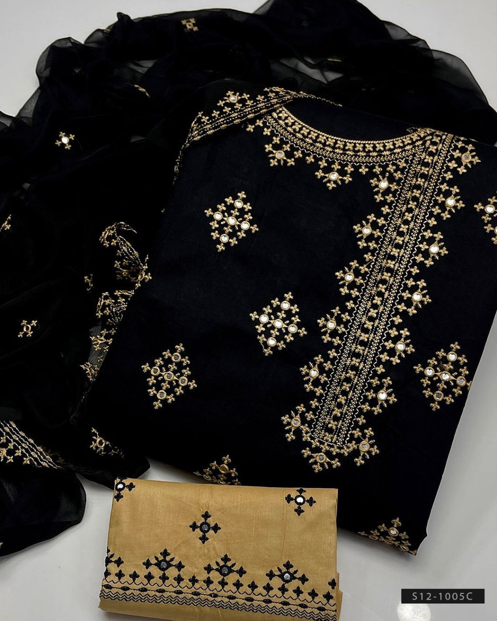 3 PC Unstitched Cotton Lawn Dress