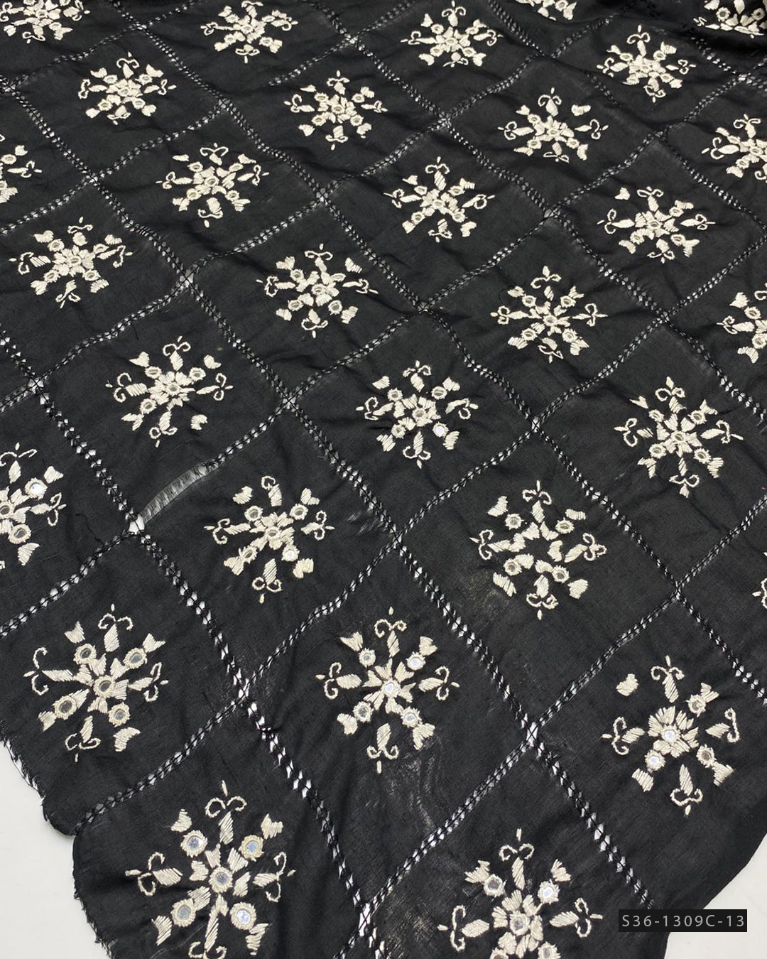 Handmade Swiss Lawn Chaddar Collection