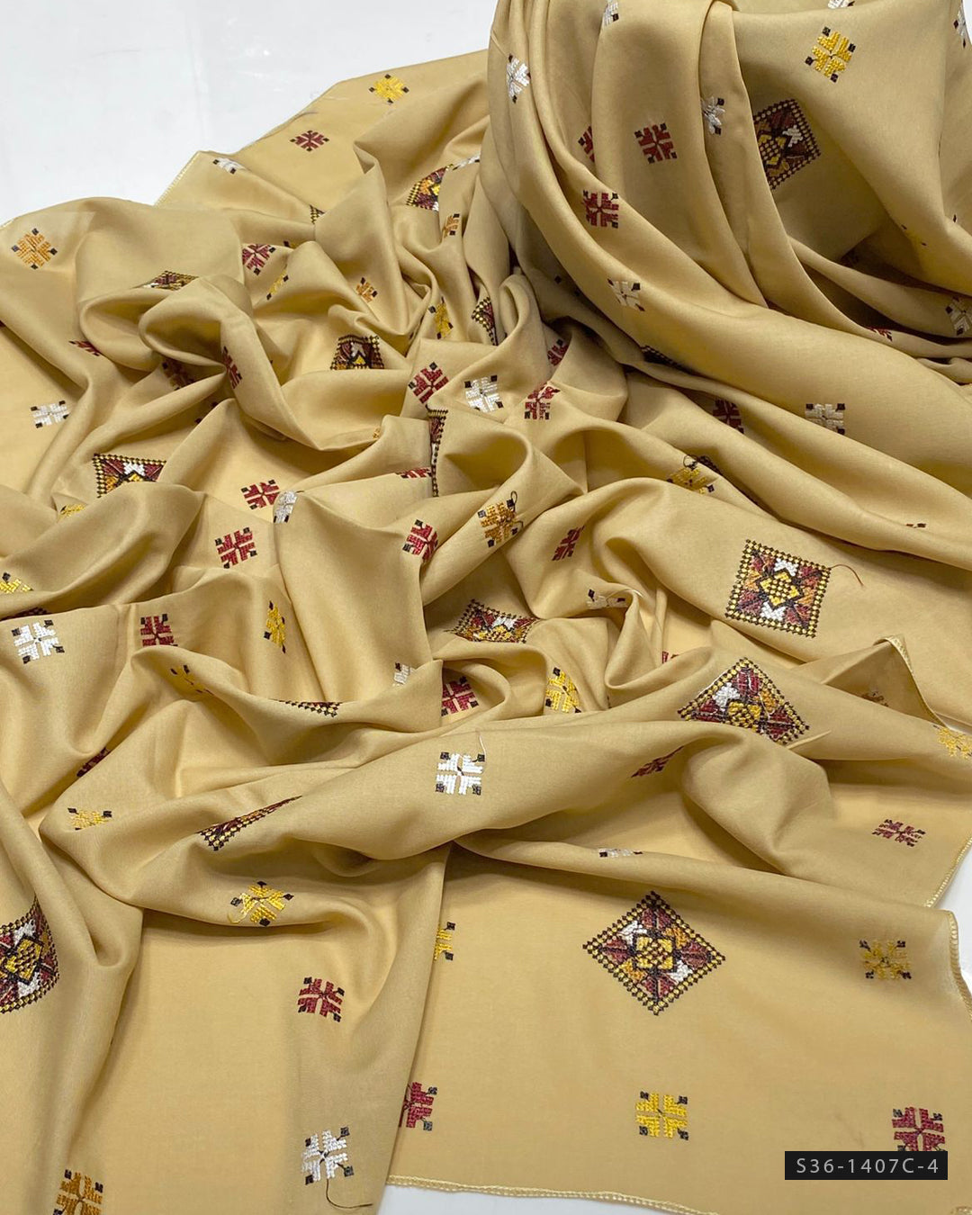 Machine Embroidered Swiss Lawn Chaddar