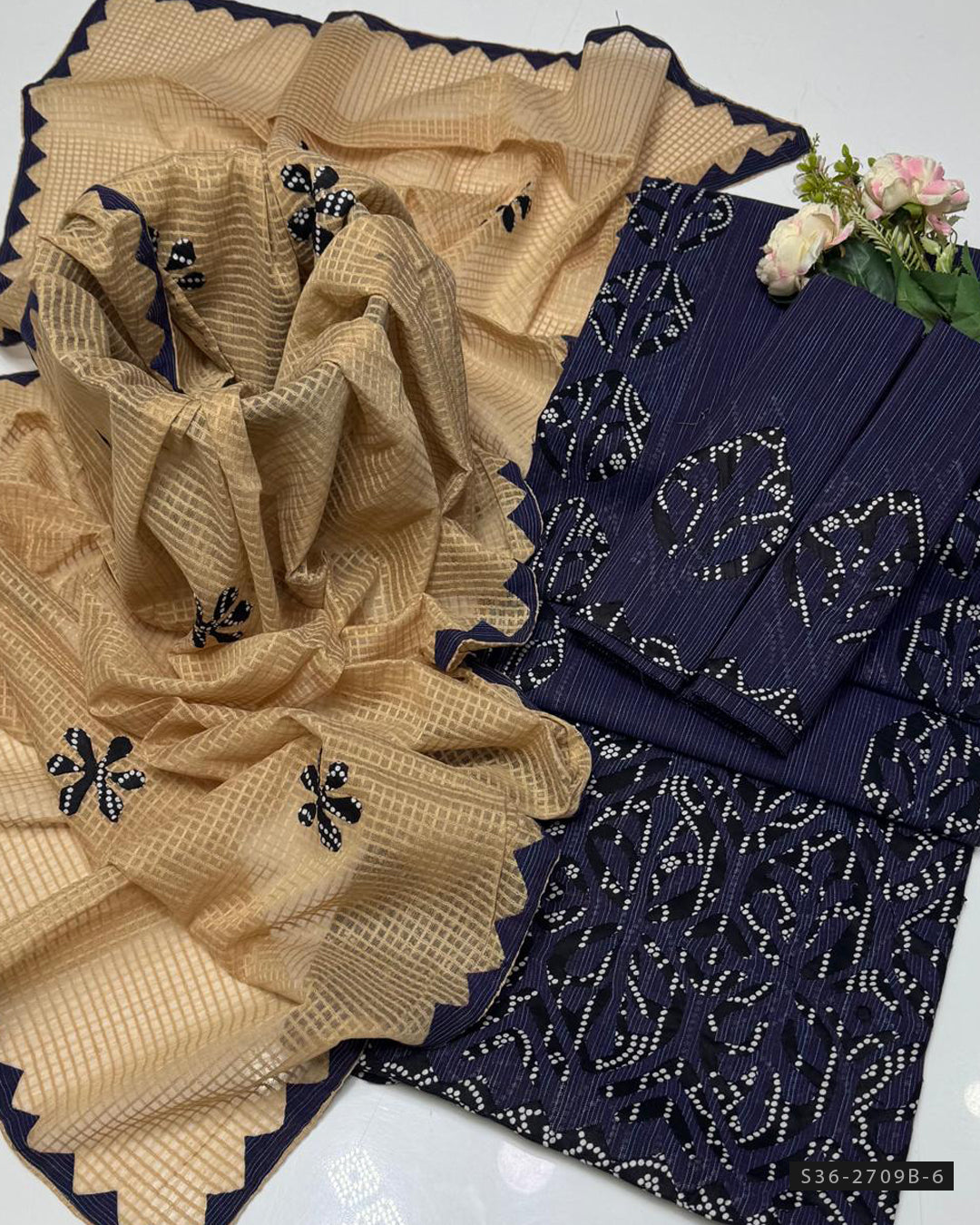 Handmade 3 PC Unstitched Khaddar Dress