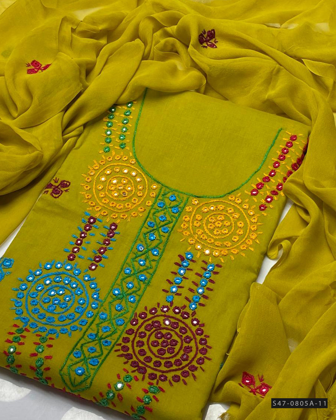 3-Piece Hand Embroidered Lawn Suit – Thread & Mirror Work