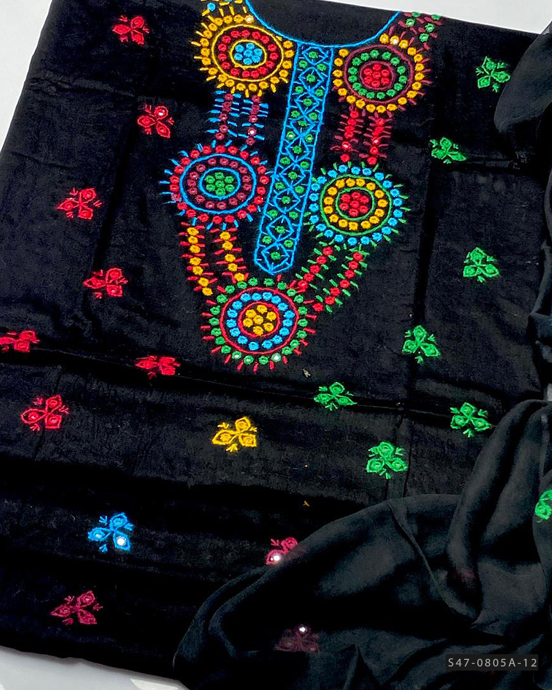 3-Piece Hand Embroidered Lawn Suit – Thread & Mirror Work