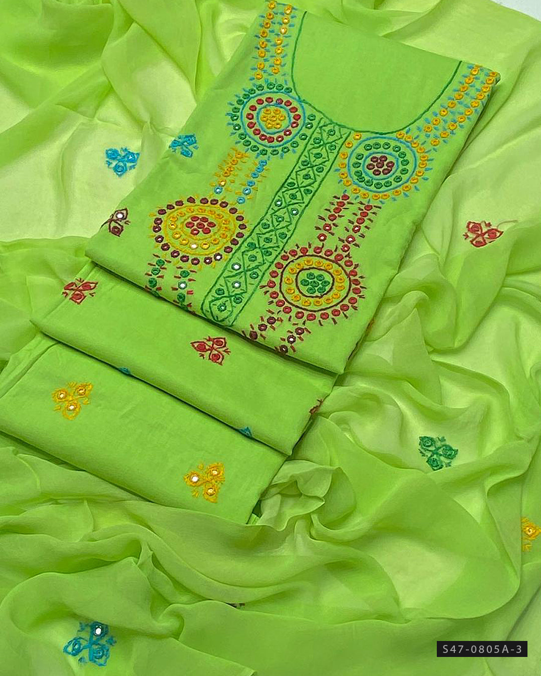 3-Piece Hand Embroidered Lawn Suit – Thread & Mirror Work