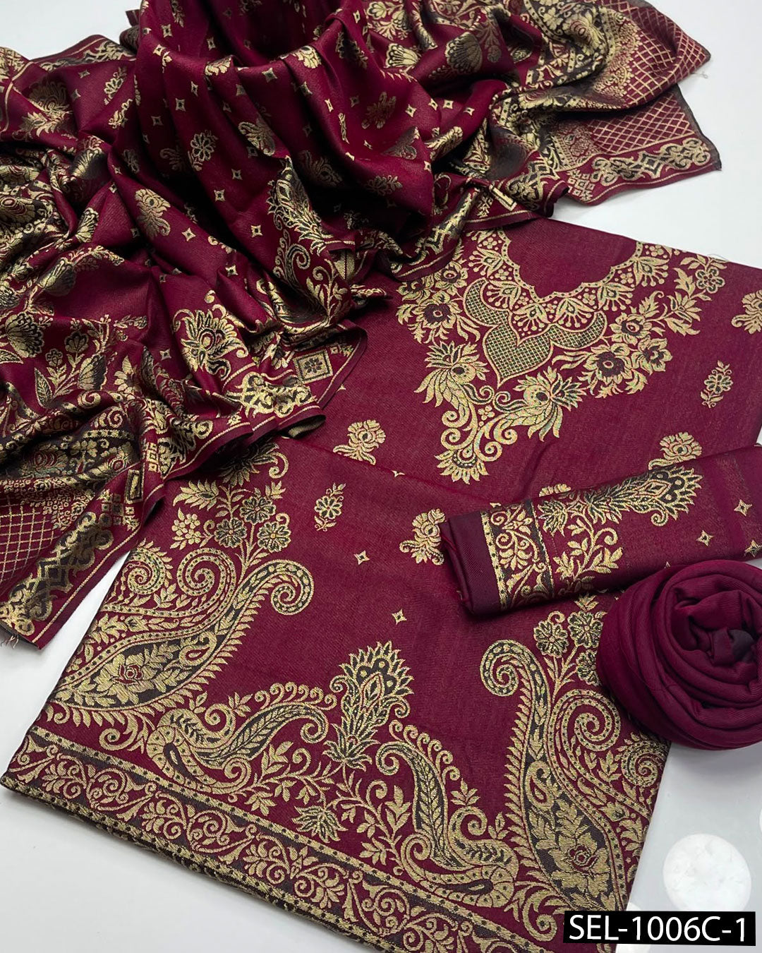 Acrylic Wool Jacquard 3-Piece Unstitched Winter Suit